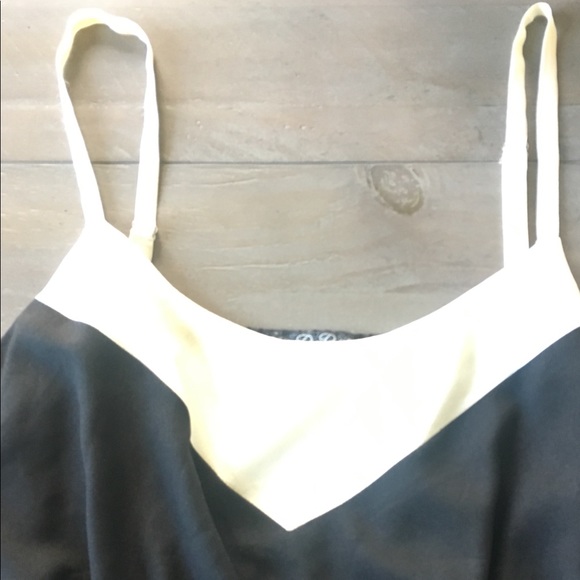 Black and white color block dress - Picture 3 of 4